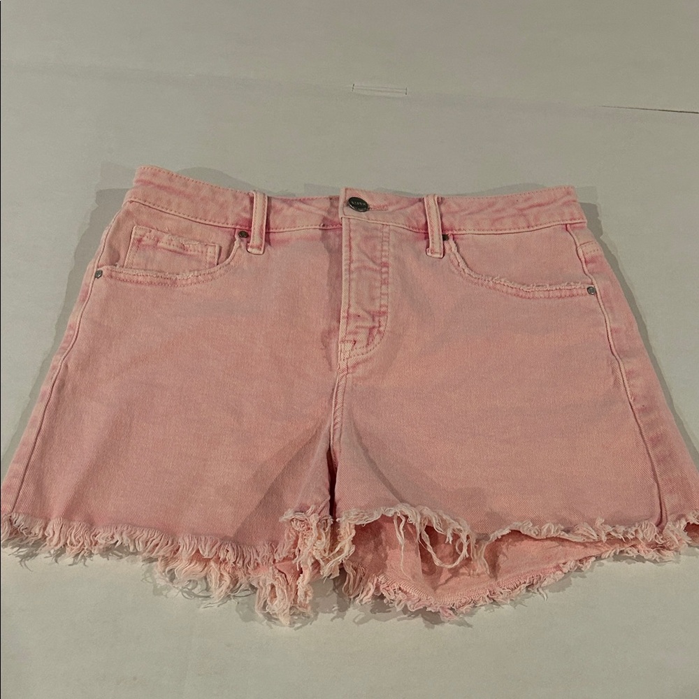 Risen distressed light pink shorts raw hem size Large